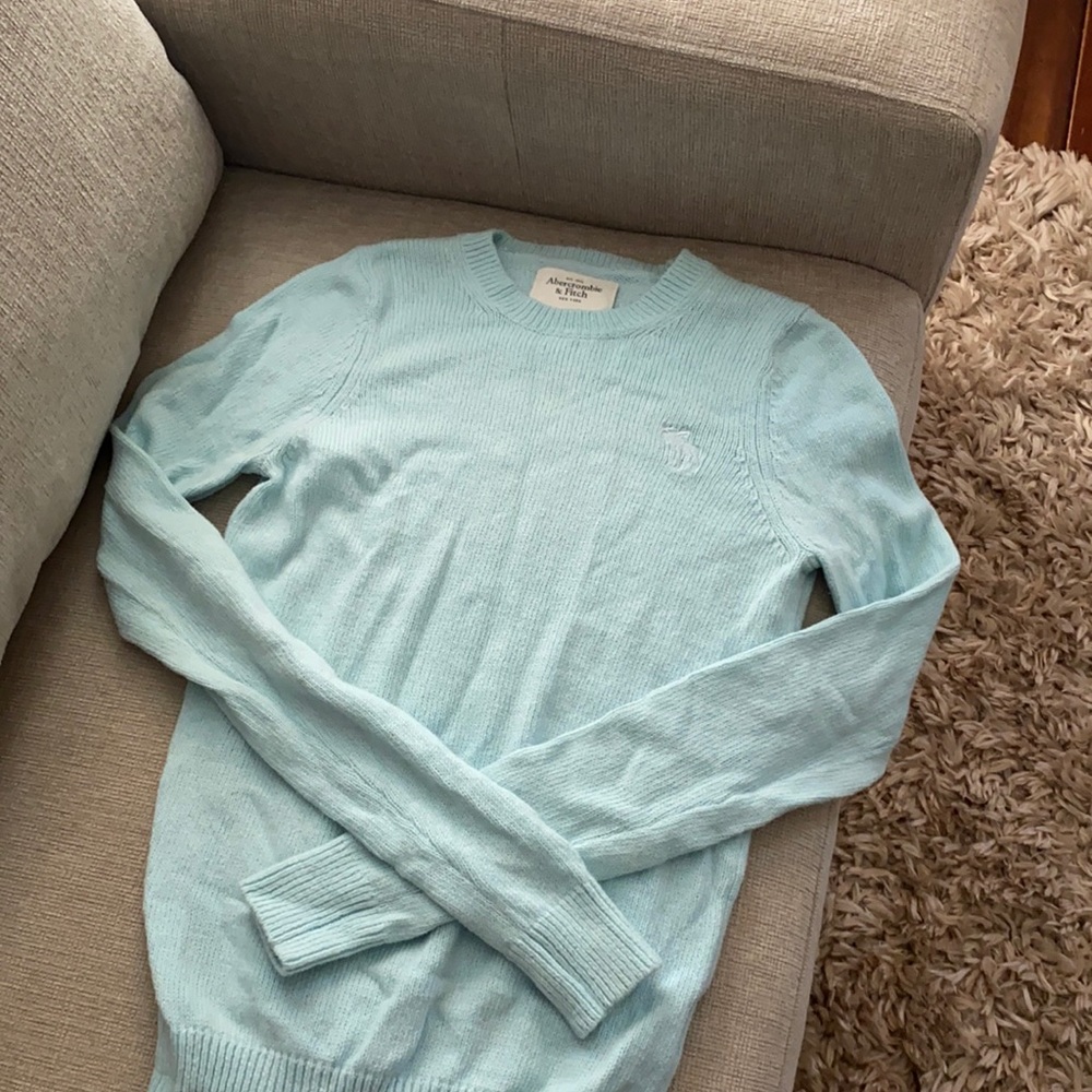 Abercrombie & Fitch sweater